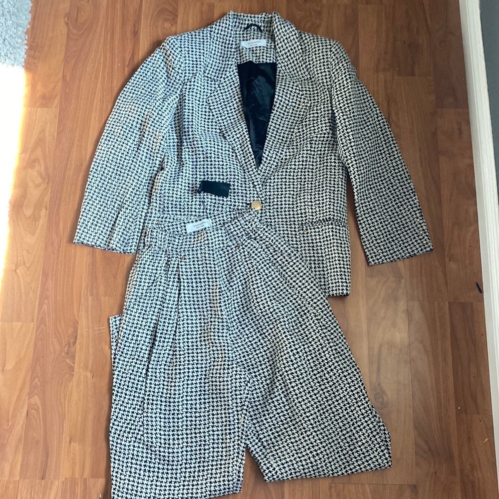 VIVIENNE HU Houndstooth tapered suit - Picture 2 of 14